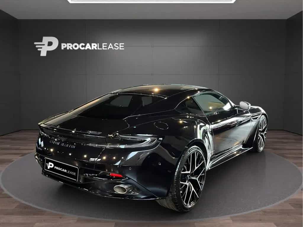 Aston Martin DB12 COUPE/V8/BLACK ON BLACK/ B&W/360°/SEAT VENT 04/2025-photo-3