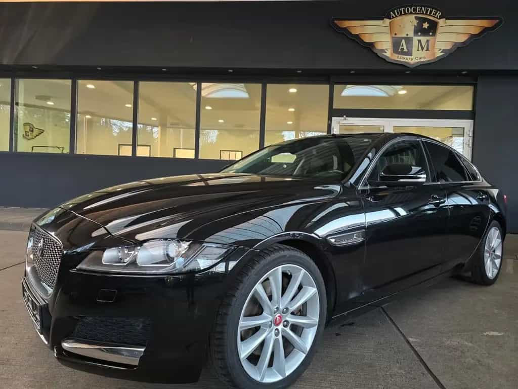 Jaguar XF 30d Prestige BT/Leder/Navi/Pano/Kamera/19" 07/2018-photo-0