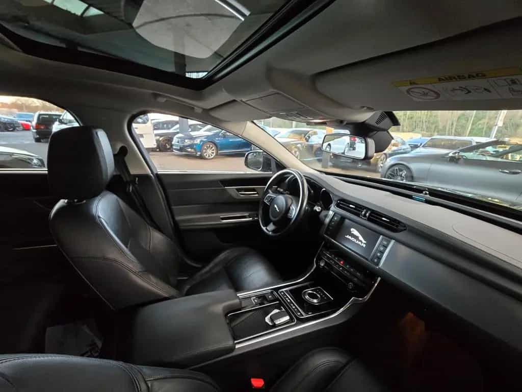 Jaguar XF 30d Prestige BT/Leder/Navi/Pano/Kamera/19" 07/2018-photo-19
