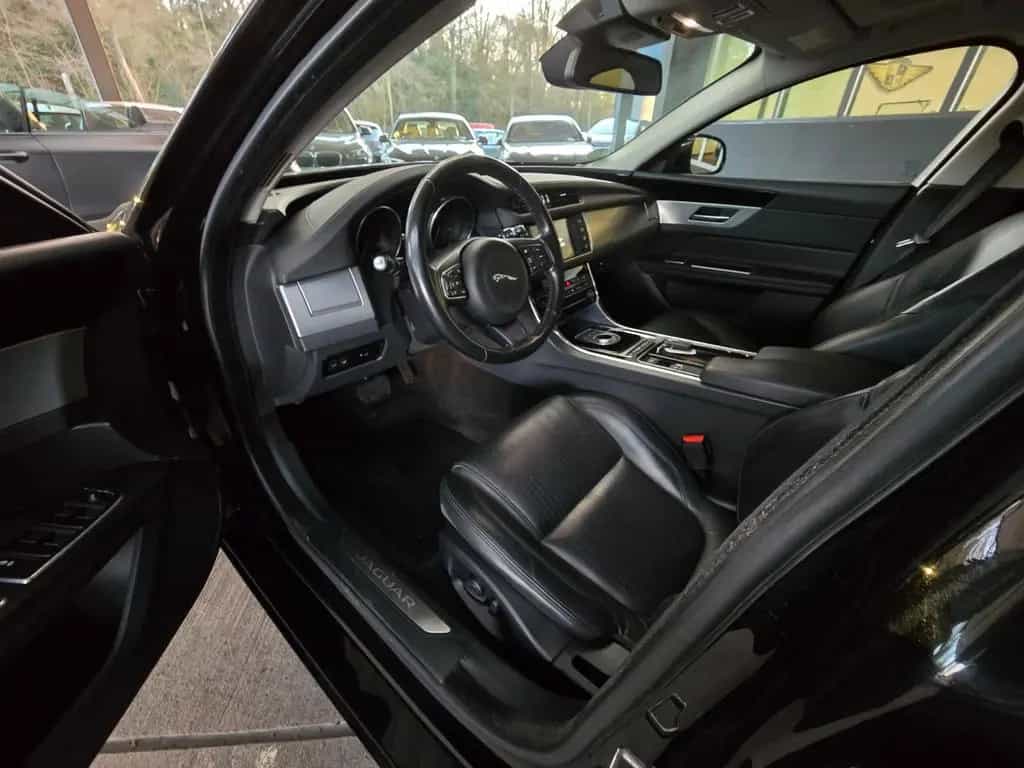 Jaguar XF 30d Prestige BT/Leder/Navi/Pano/Kamera/19" 07/2018-photo-21