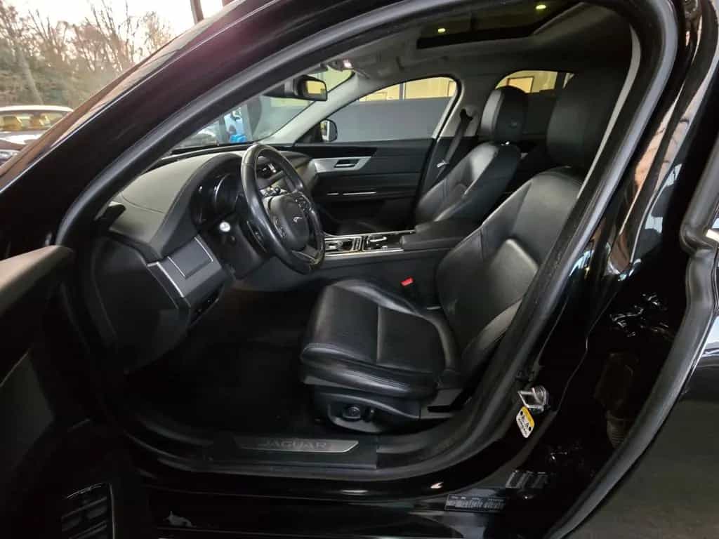 Jaguar XF 30d Prestige BT/Leder/Navi/Pano/Kamera/19" 07/2018-photo-22