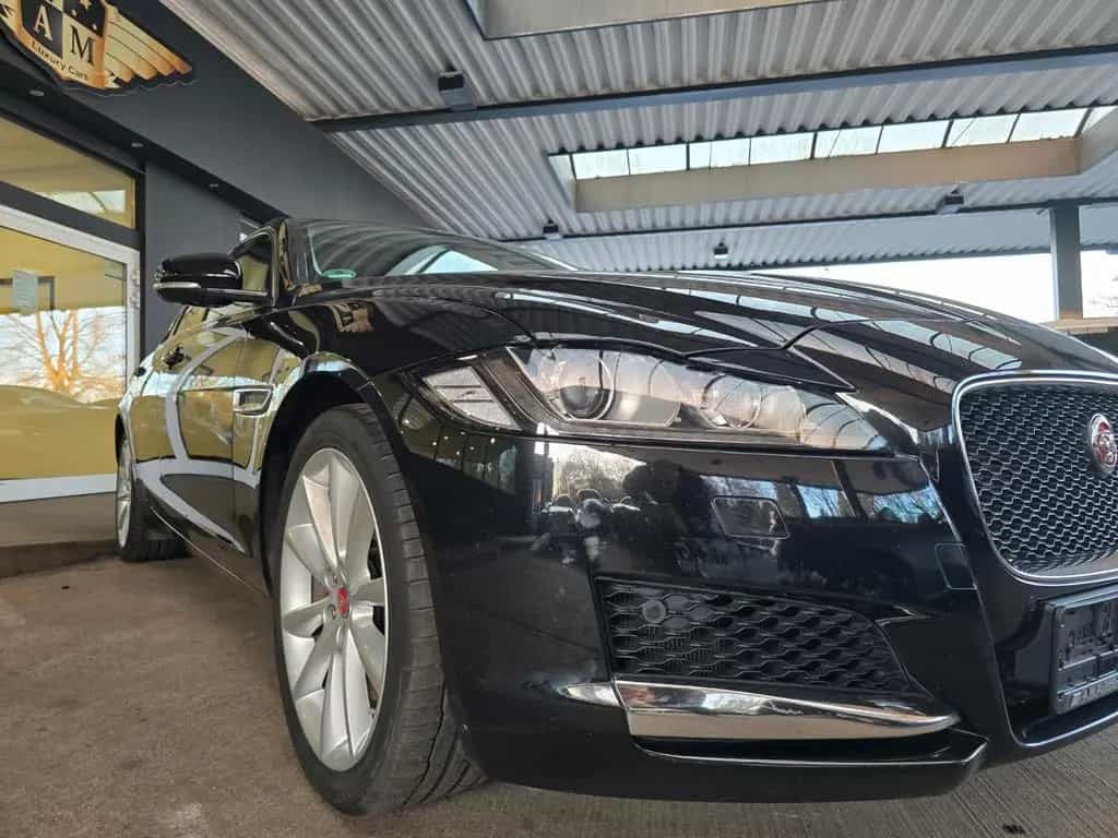 Jaguar XF 30d Prestige BT/Leder/Navi/Pano/Kamera/19" 07/2018-photo-27