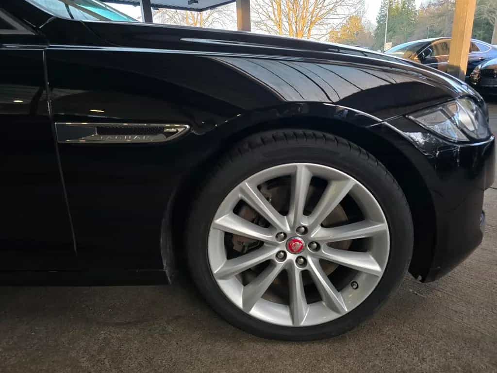 Jaguar XF 30d Prestige BT/Leder/Navi/Pano/Kamera/19" 07/2018-photo-28