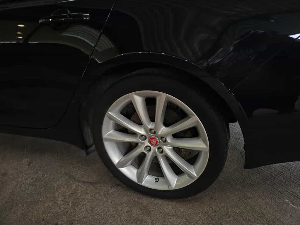 Jaguar XF 30d Prestige BT/Leder/Navi/Pano/Kamera/19" 07/2018-photo-29