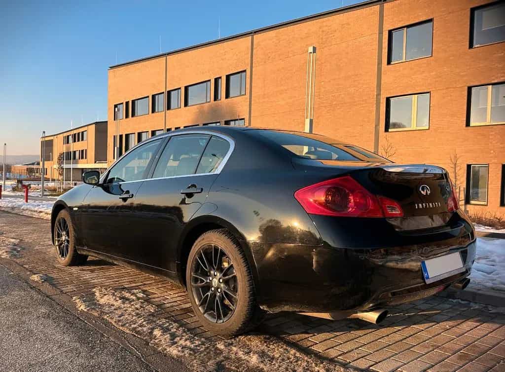 Infiniti G37 G37X V6 AT AWD 11/2010-photo-3
