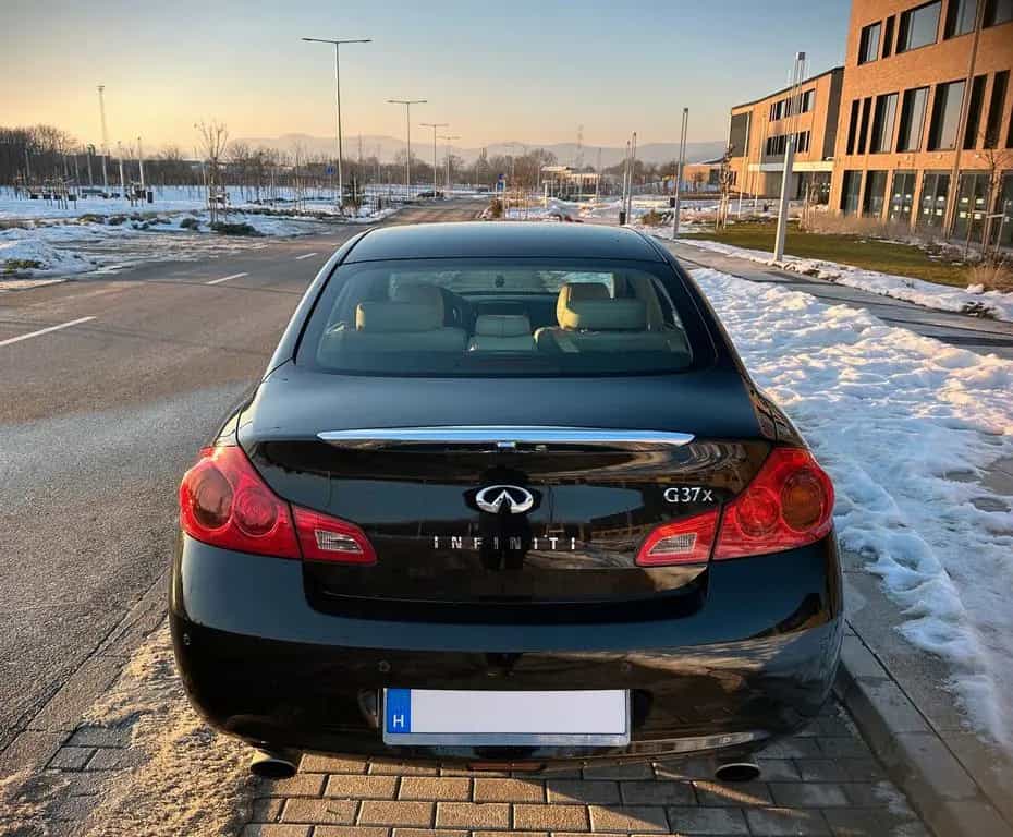 Infiniti G37 G37X V6 AT AWD 11/2010-photo-4