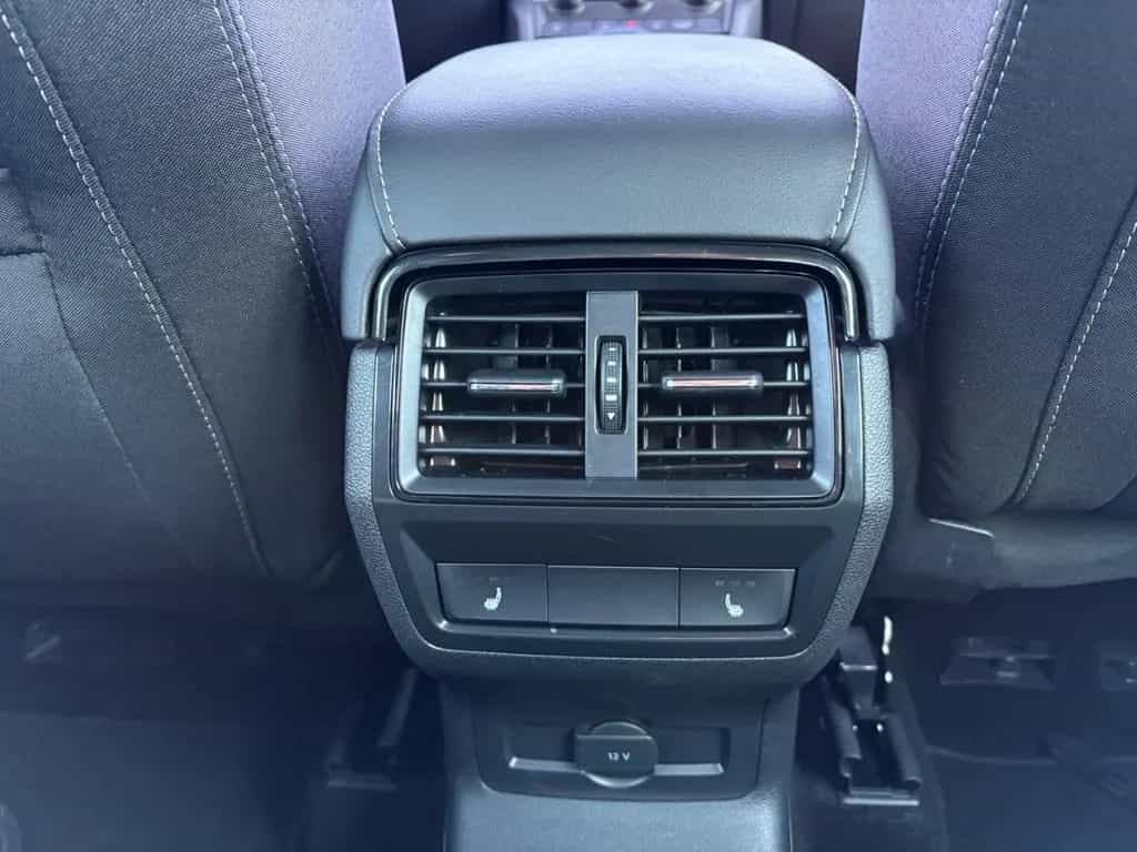 Skoda Karoq 1.5 TSI DSG Sportline *AHK*el. Heck*4xSHZ* 03/2024-photo-27