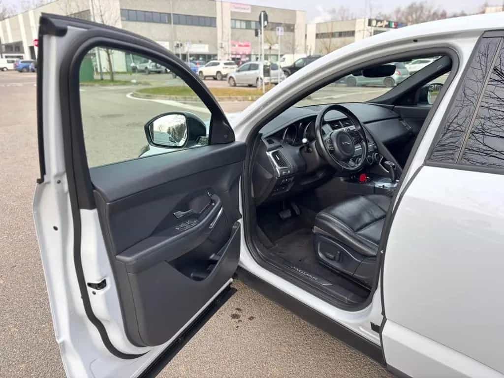 Jaguar E-Pace 2.0D 180 CV AWD aut. S 01/2018-photo-6
