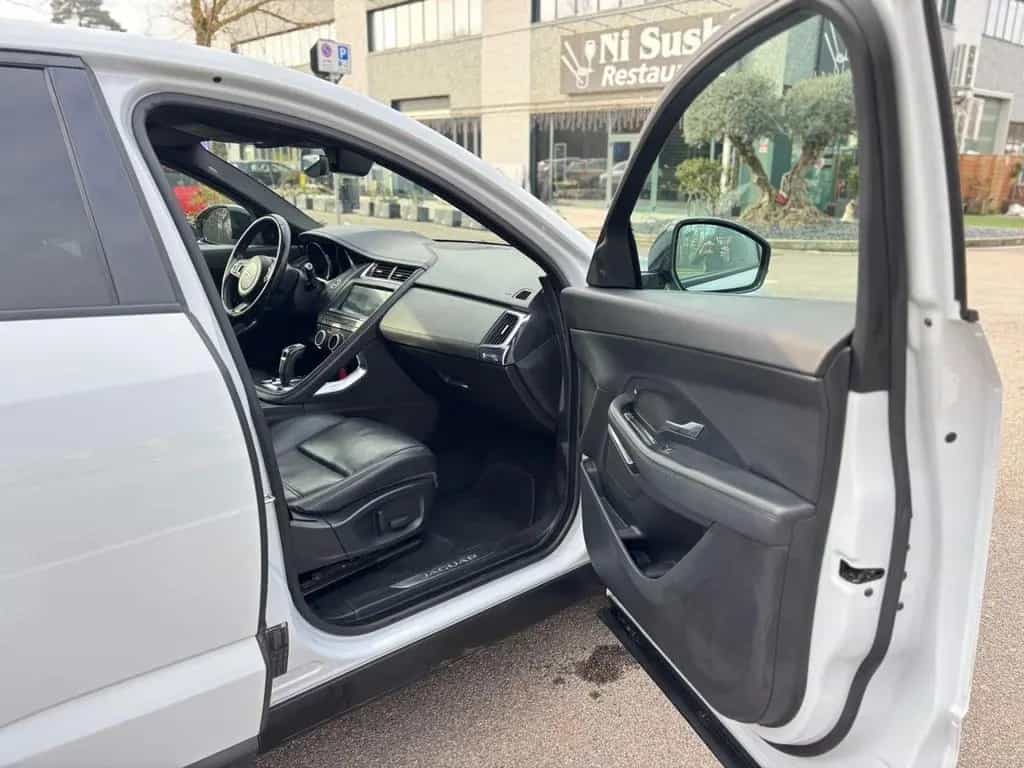Jaguar E-Pace 2.0D 180 CV AWD aut. S 01/2018-photo-7