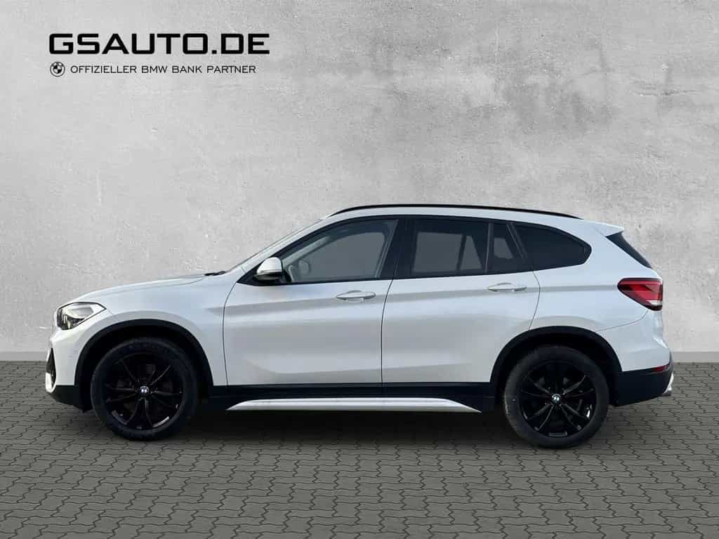 BMW X1 20d sDrive Aut.Sport-Line Navi ACC AHK Kamera 11/2020-photo-1