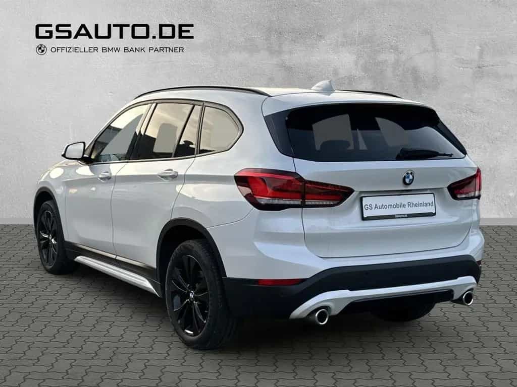 BMW X1 20d sDrive Aut.Sport-Line Navi ACC AHK Kamera 11/2020-photo-2