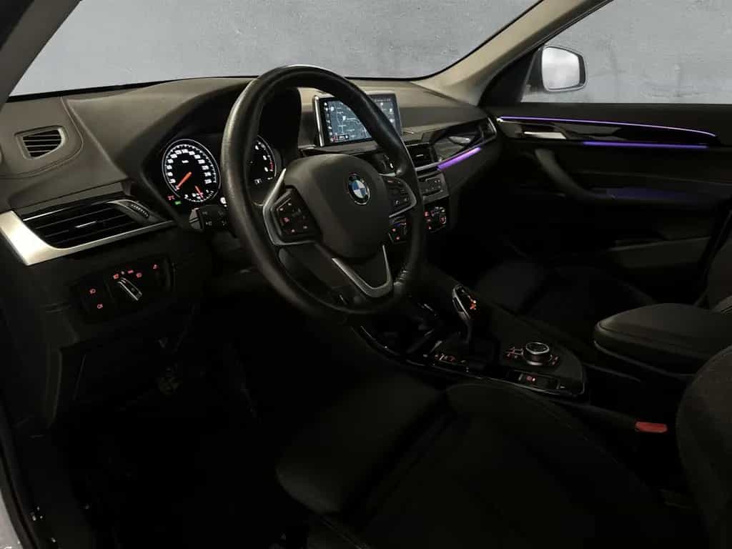 BMW X1 20d sDrive Aut.Sport-Line Navi ACC AHK Kamera 11/2020-photo-9