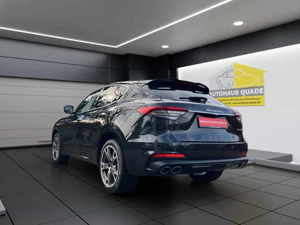 Maserati Levante GT Mild-Hybrid 1. Hand Scheckheft (330 P 02/2022-photo-2
