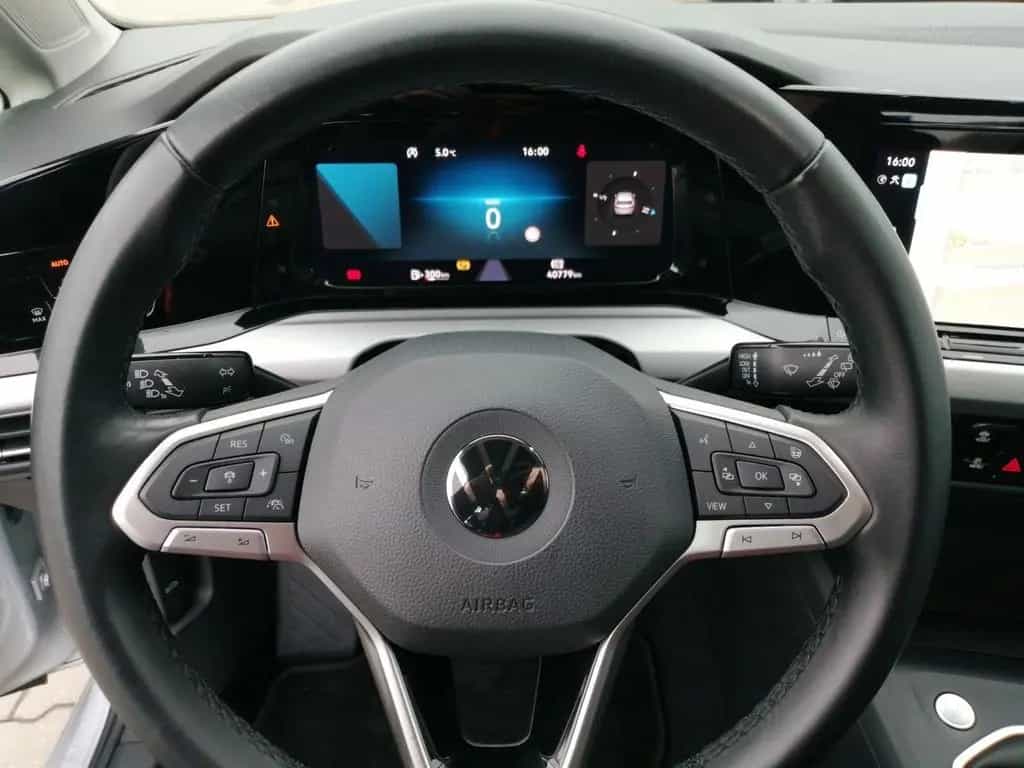 Volkswagen Golf VIII Life 1.5TSI / Navi, App, ACC, LED, SHZ 02/2022-photo-11