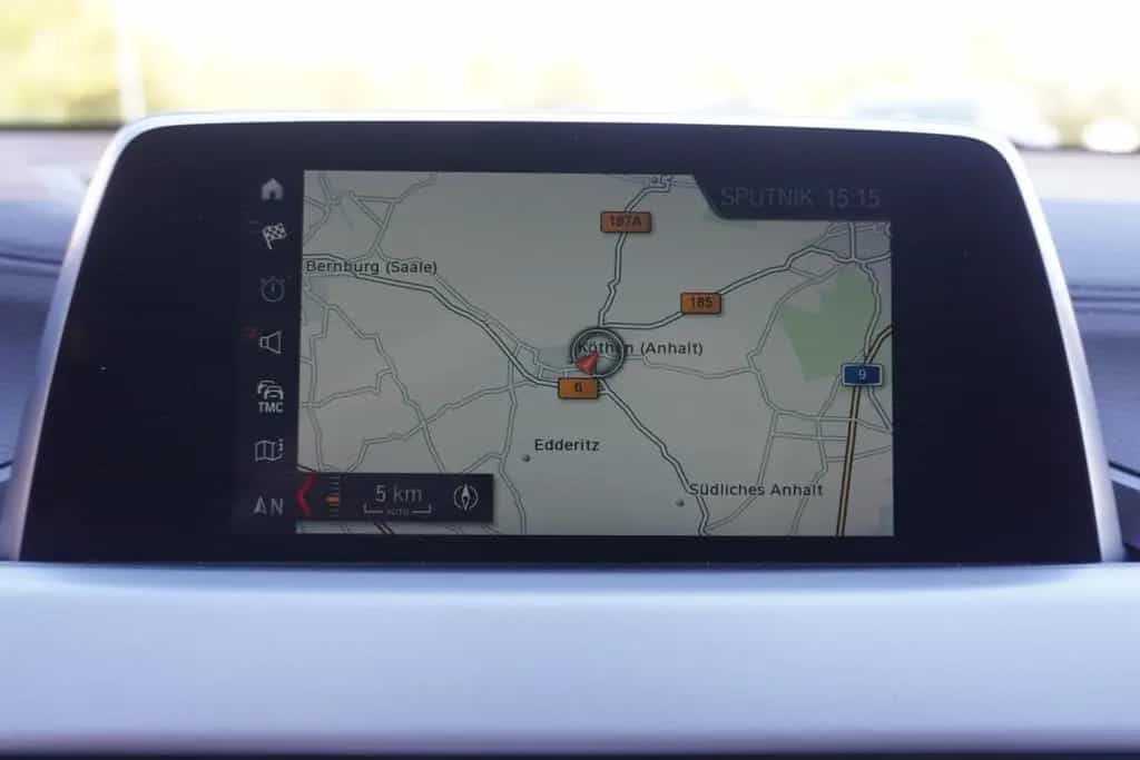BMW X2 sDrive18iA LED Navi AHK el. Heckklappe PDC 01/2019-photo-10