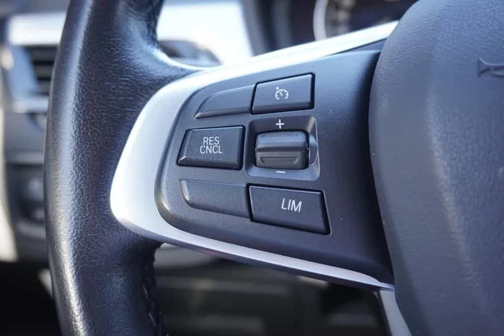BMW X2 sDrive18iA LED Navi AHK el. Heckklappe PDC 01/2019-photo-19