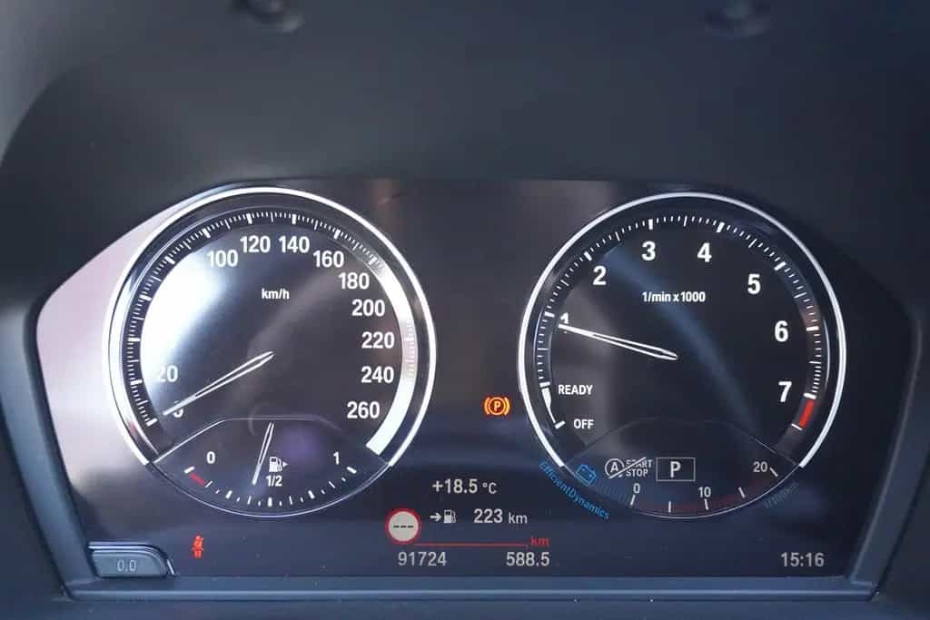 BMW X2 sDrive18iA LED Navi AHK el. Heckklappe PDC 01/2019-photo-22