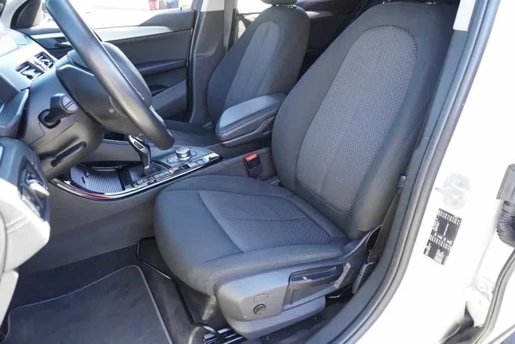 BMW X2 sDrive18iA LED Navi AHK el. Heckklappe PDC 01/2019-photo-26
