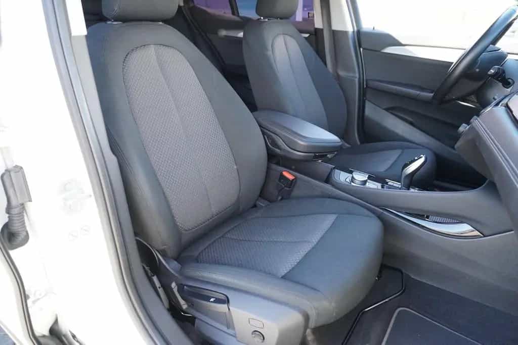 BMW X2 sDrive18iA LED Navi AHK el. Heckklappe PDC 01/2019-photo-27