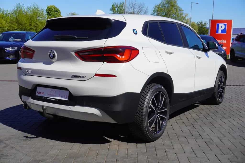 BMW X2 sDrive18iA LED Navi AHK el. Heckklappe PDC 01/2019-photo-4
