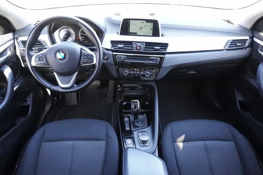 BMW X2 sDrive18iA LED Navi AHK el. Heckklappe PDC 01/2019-photo-8