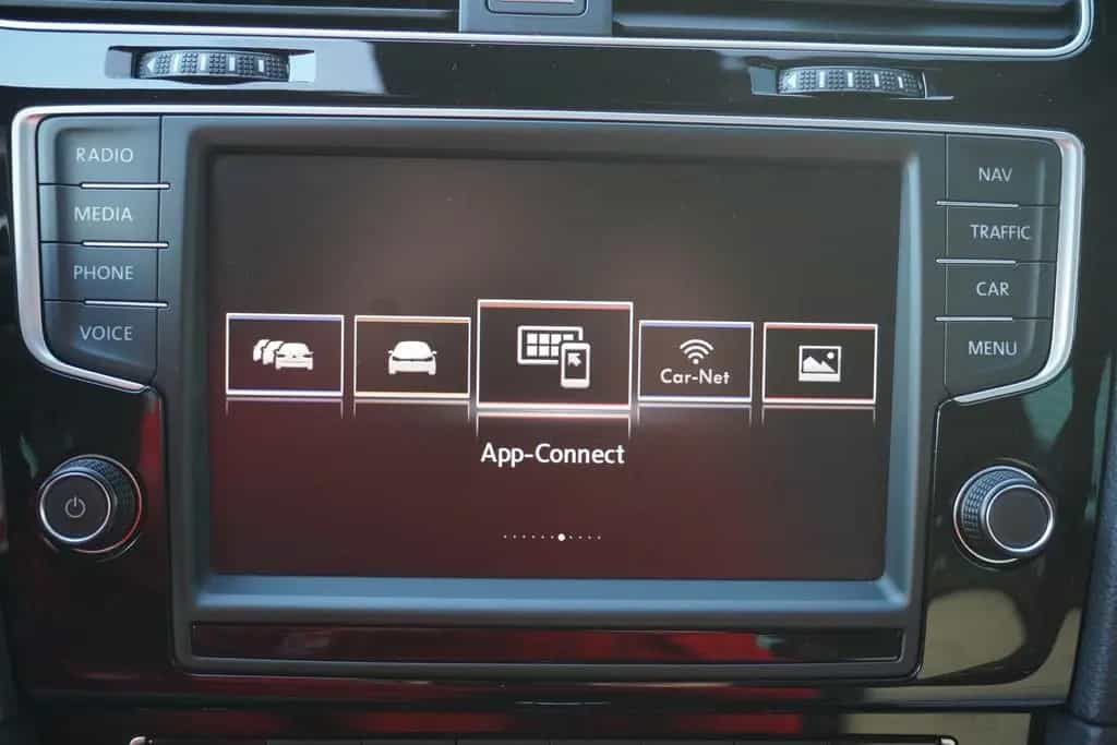 Volkswagen Golf VII Variant 2.0 TSI BMT R 4Motion NAVI ACC 11/2015-photo-23