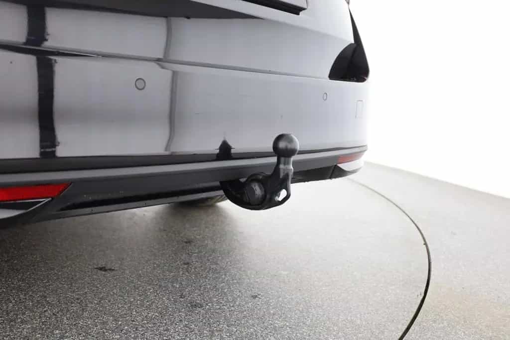 Skoda Octavia Combi 2.0 TDI DSG LED ACC Navi Kamera AH 11/2025-photo-28