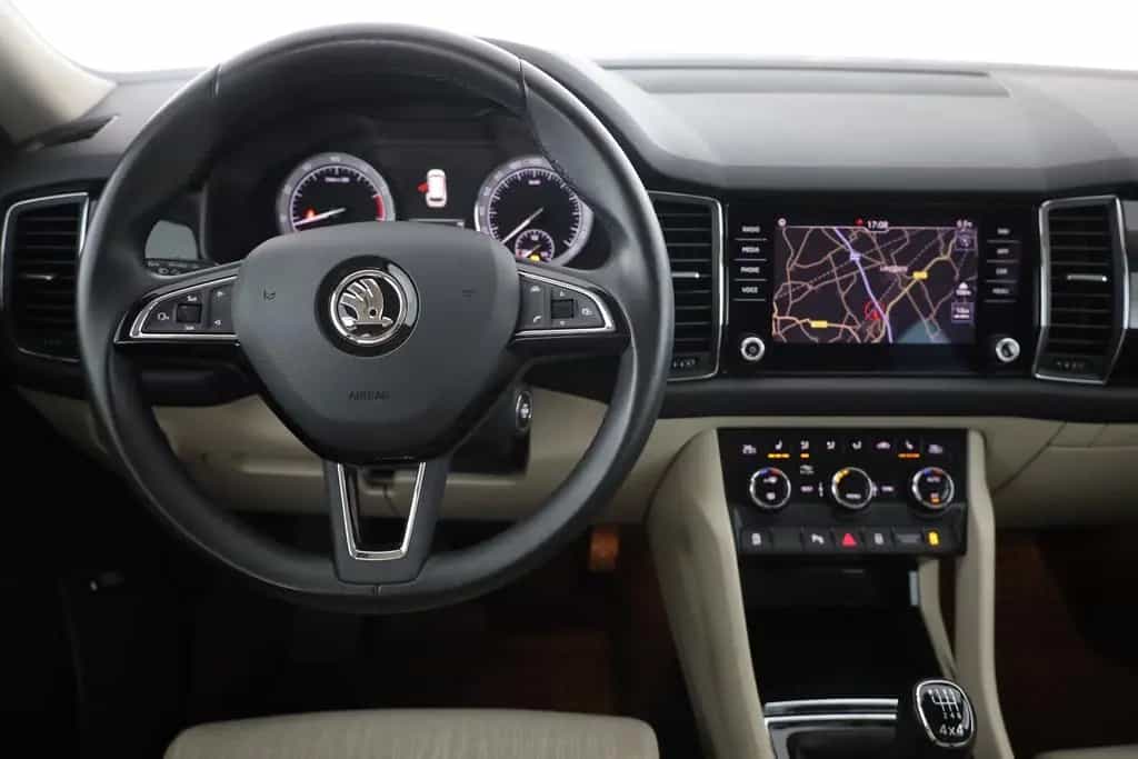 Skoda Kodiaq 1.4 TSI Style 4x4 LED Navi Keyless Kamera 01/2018-photo-9