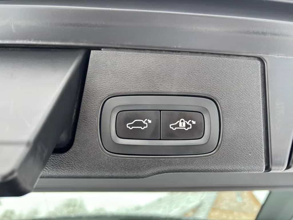 Volvo XC60 B4 Momentum Pro/Navi/LED/AHK/Pano/360K/LHZ 04/2022-photo-18