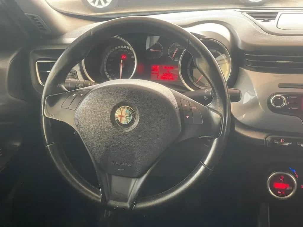 Alfa Romeo Giulietta 1.6 JTDm-2 105 CV Exclusive 06/2012-photo-9
