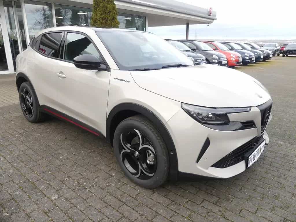 Alfa Romeo Junior IBRIDA SPECIALE 1.2 VGT 145PS DCT6 SCHIEB 11/2025-photo-1