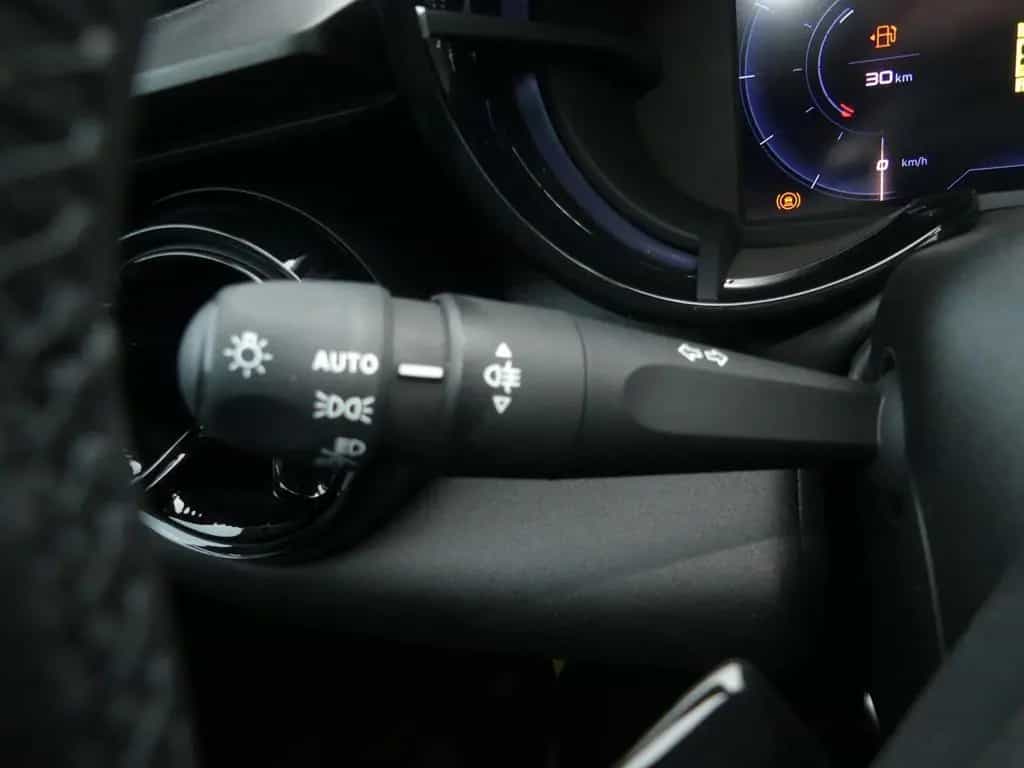 Alfa Romeo Junior IBRIDA SPECIALE 1.2 VGT 145PS DCT6 SCHIEB 11/2025-photo-22