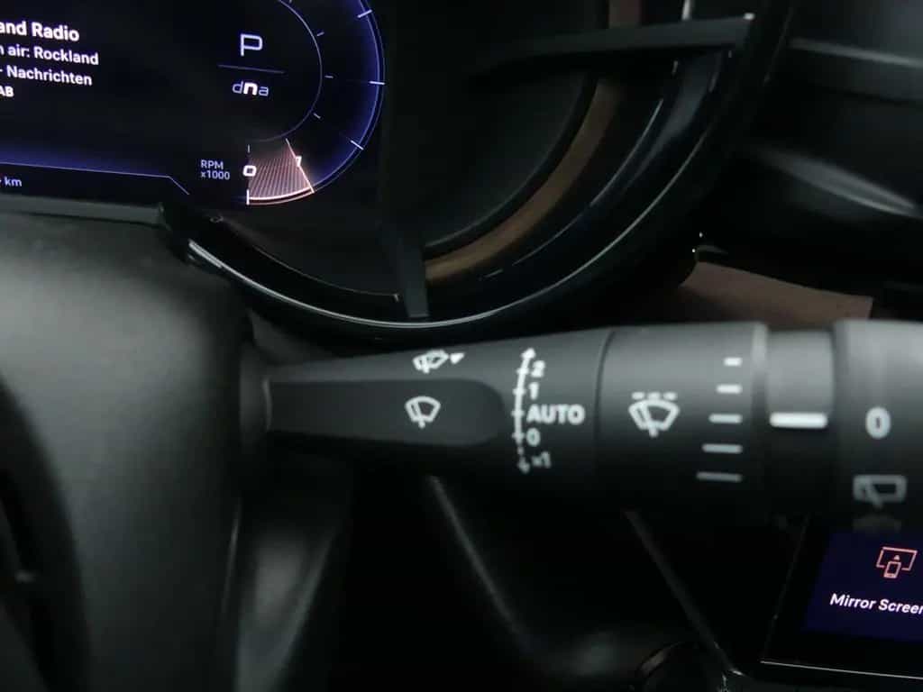 Alfa Romeo Junior IBRIDA SPECIALE 1.2 VGT 145PS DCT6 SCHIEB 11/2025-photo-23