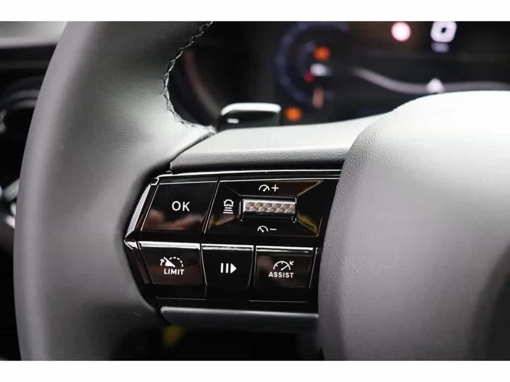 Alfa Romeo Junior IBRIDA Q4 1.2 VGT 145PS DCT6 SPORT SABELT 02/2026-photo-22