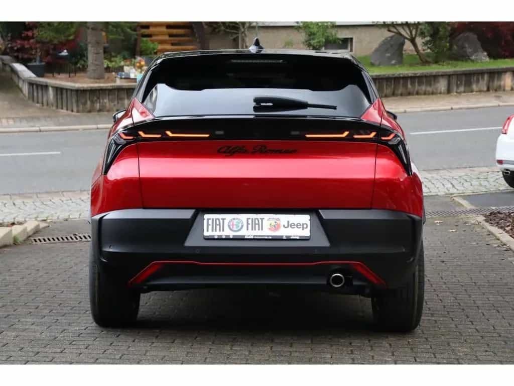 Alfa Romeo Junior IBRIDA Q4 1.2 VGT 145PS DCT6 SPORT SABELT 02/2026-photo-3