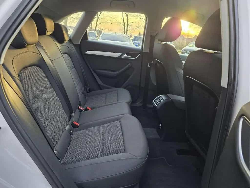 Audi Q3 sport 1,4 TFSI ACT S-tronic 12/2017-photo-19
