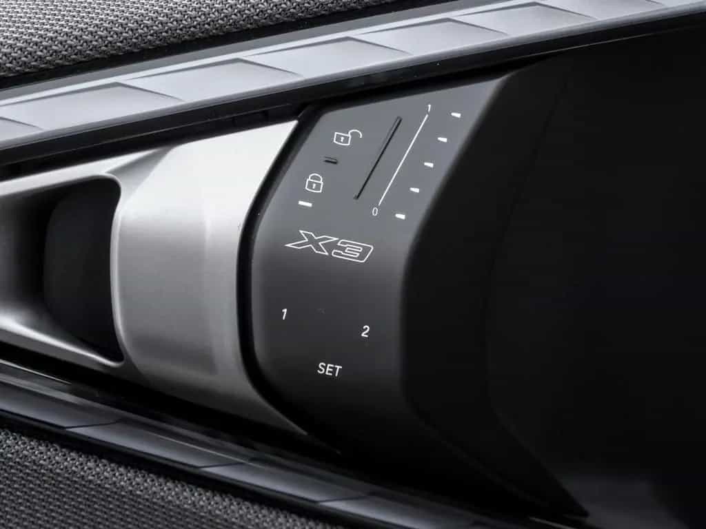 BMW X3 40d xDrive M Sport Pro ACC AHK RFK NAVI LED D 04/2026-photo-13