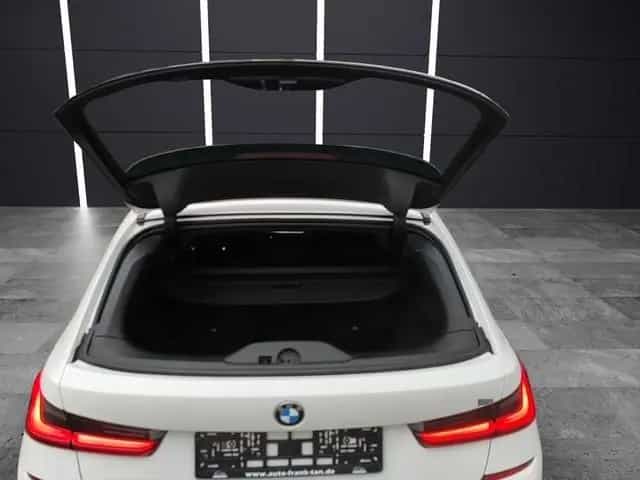 BMW 3 Series 330 d xDrive M Sport*Ambiente*AHK*Hifi*Wlan*LED* 06/2022-photo-16