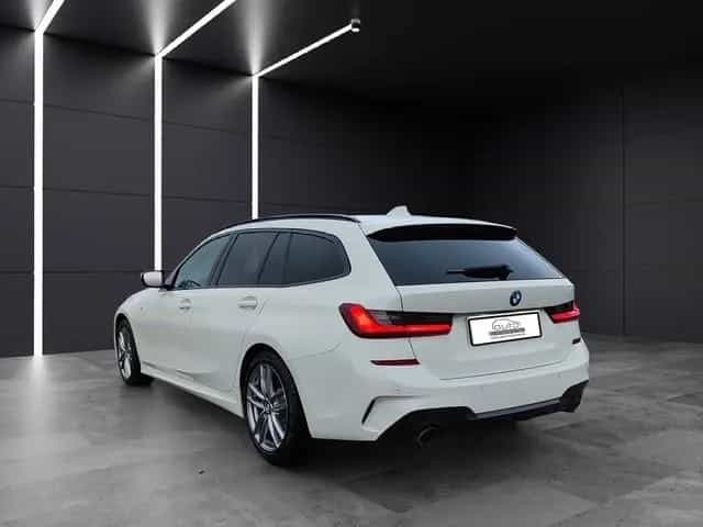 BMW 3 Series 330 d xDrive M Sport*Ambiente*AHK*Hifi*Wlan*LED* 06/2022-photo-3