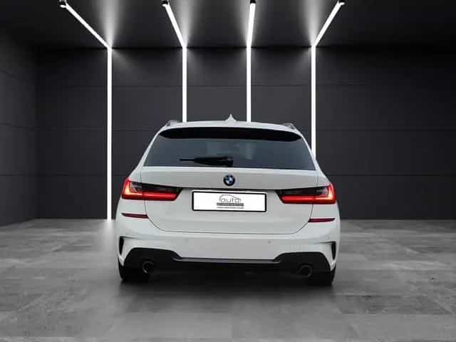 BMW 3 Series 330 d xDrive M Sport*Ambiente*AHK*Hifi*Wlan*LED* 06/2022-photo-4