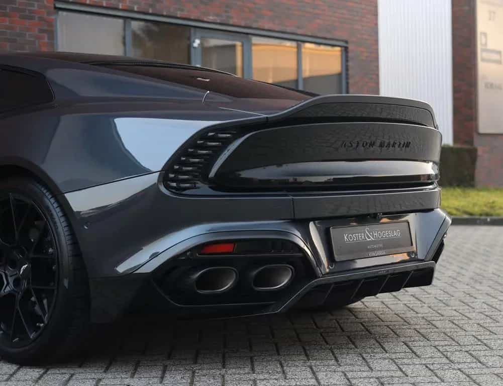 Aston Martin Vanquish 5.2 V12 | Q Epsilon Black - B&W 09/2024-photo-10