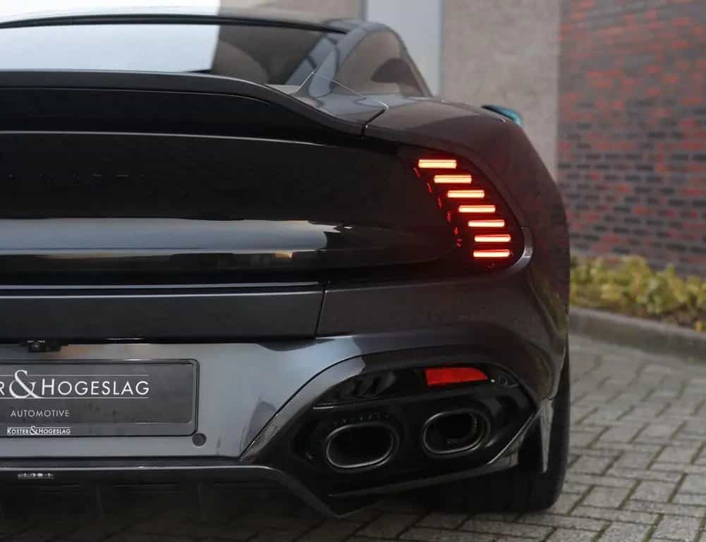Aston Martin Vanquish 5.2 V12 | Q Epsilon Black - B&W 09/2024-photo-16