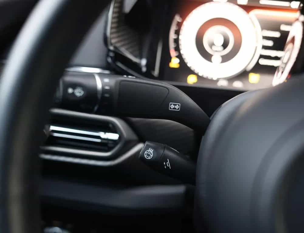 Aston Martin Vanquish 5.2 V12 | Q Epsilon Black - B&W 09/2024-photo-30