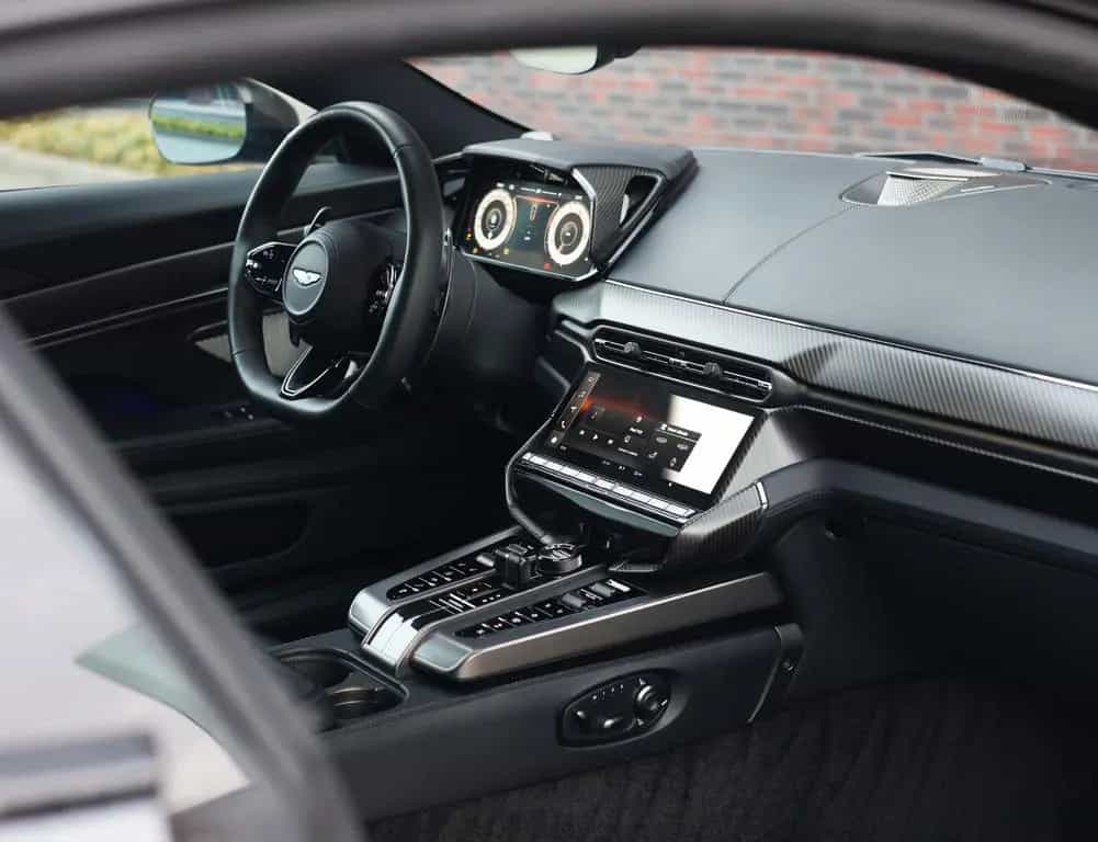 Aston Martin Vanquish 5.2 V12 | Q Epsilon Black - B&W 09/2024-photo-33