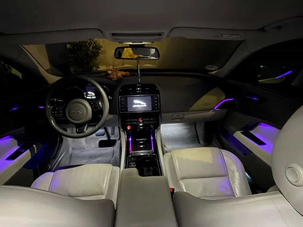 Jaguar XE 20d 180PS Prestige Automatik Prestige 05/2015-photo-12