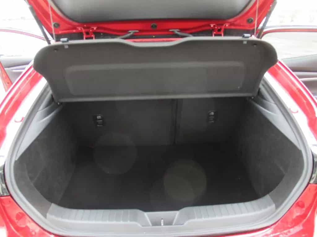 Mazda 3 2.5L e-SKYACTIV G 140 6AT FWD Takumi 02/2026-photo-14