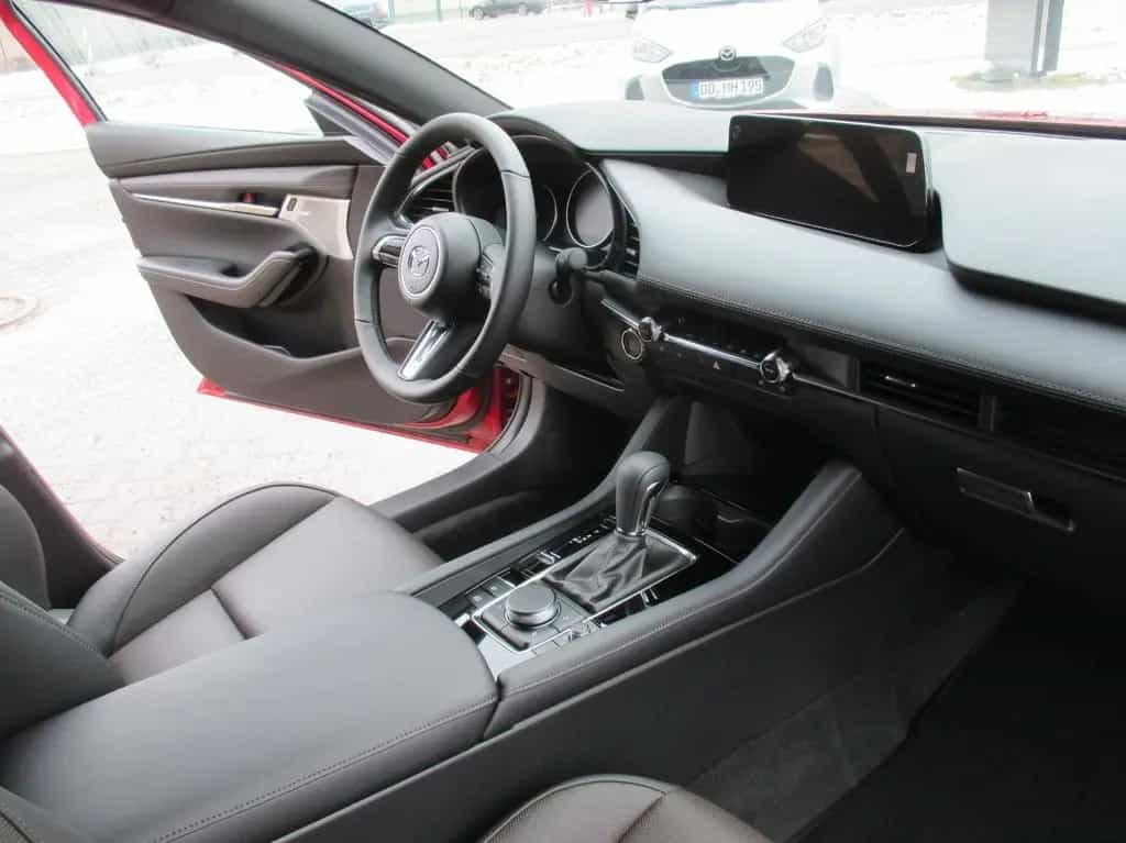 Mazda 3 2.5L e-SKYACTIV G 140 6AT FWD Takumi 02/2026-photo-16