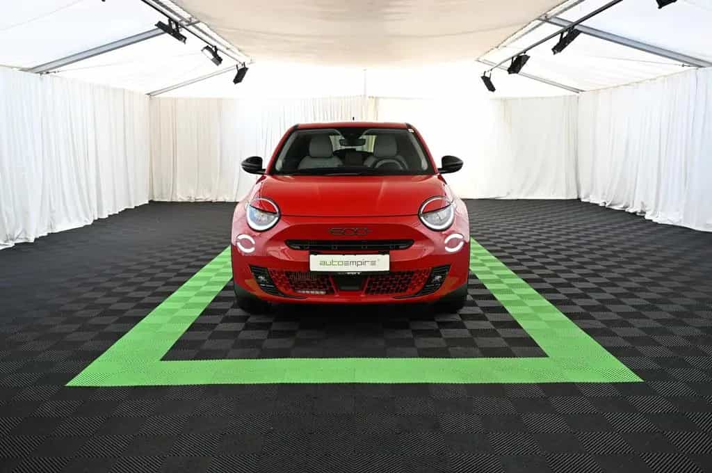 Fiat 600 1.2 Hybrid 101 DCT6 La Prima LED/NAVI/SHZ/18 02/2025-photo-2