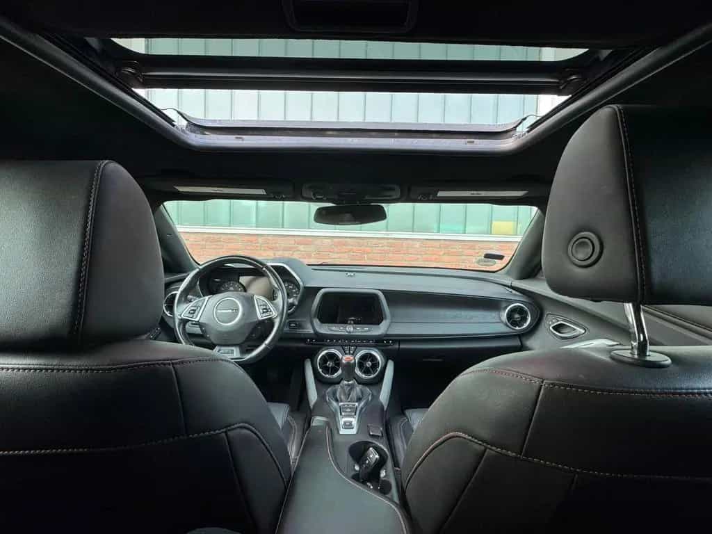 Chevrolet Camaro V6 3,6 50th Anniversary Edition 06/2017-photo-8