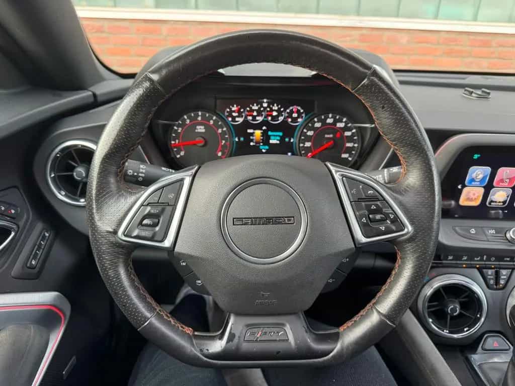 Chevrolet Camaro V6 3,6 50th Anniversary Edition 06/2017-photo-21